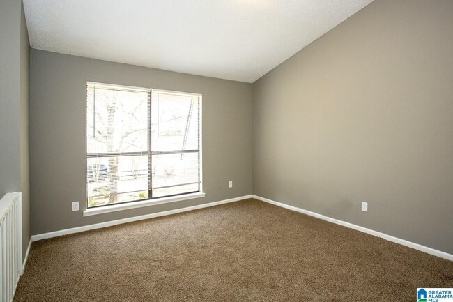 Building Photo - 118 Fox Hollies Blvd