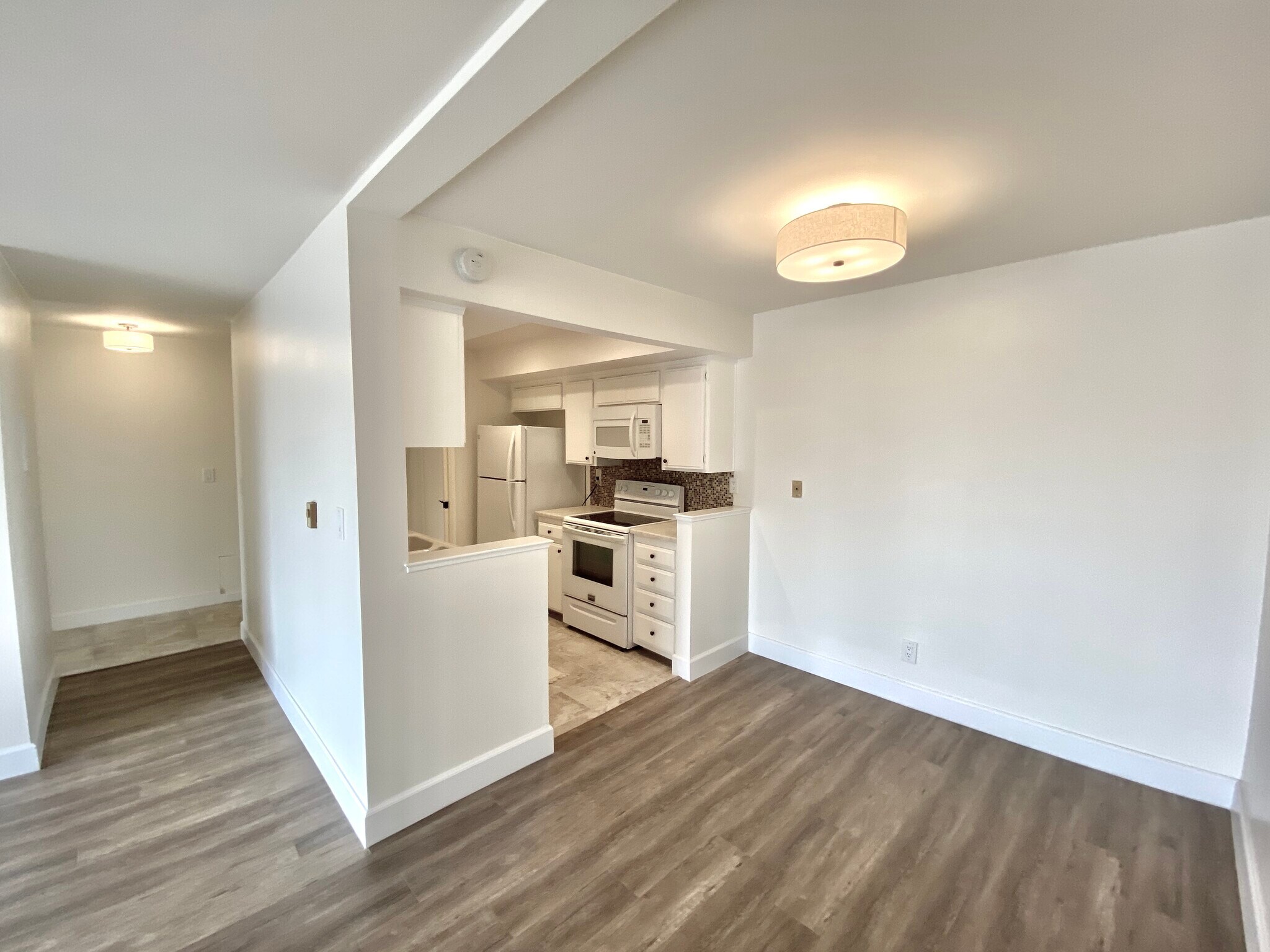 Building Photo - 1803 E Ocean Blvd