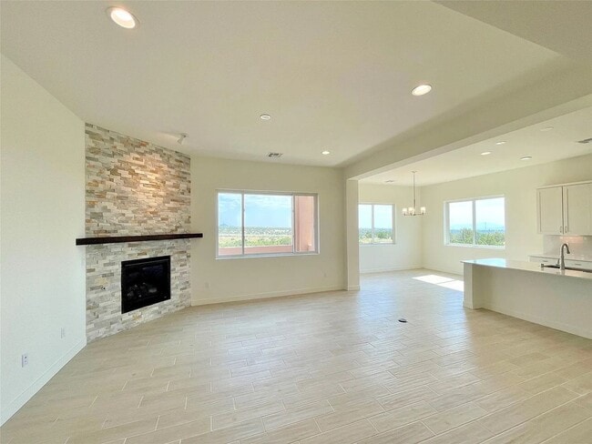 Building Photo - Stunning 3-Bedroom Home with Mountain Views in Tessera