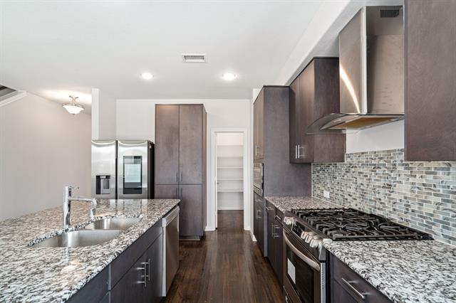 Building Photo - 812 Roxby Ct