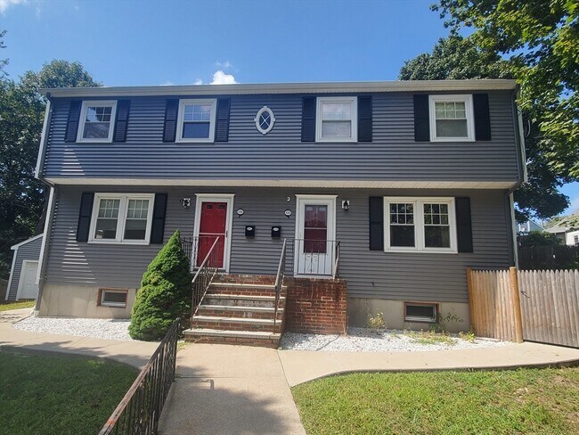 Building Photo - 135 Ashcroft St