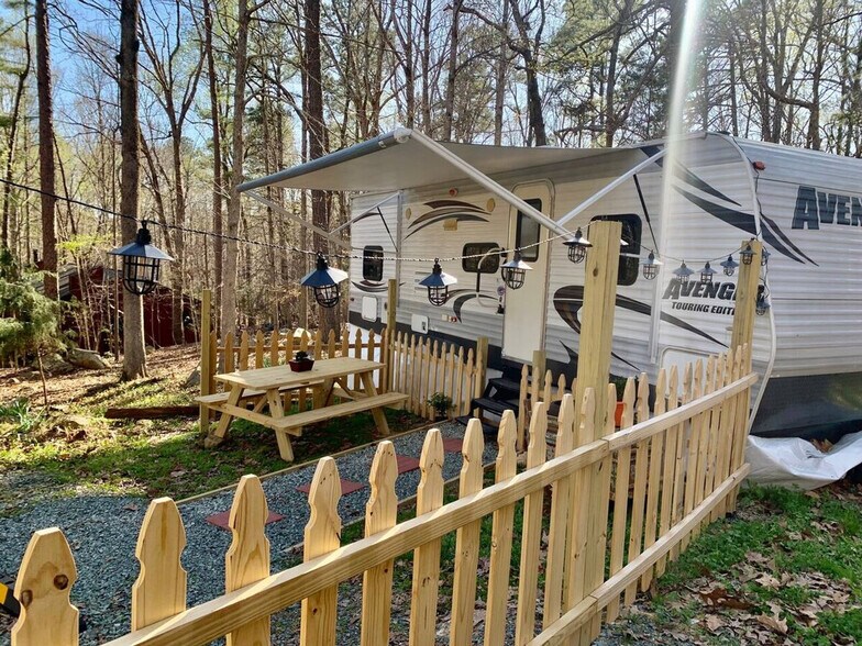 Building Photo - 615 Tall Oaks Rd