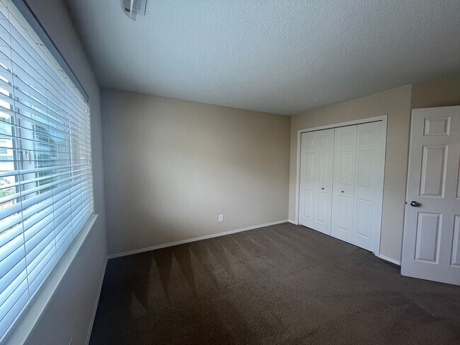 Building Photo - Freshly Painted!  Gorgeous Orenco Gardens ...
