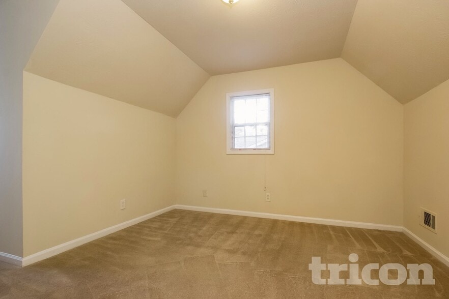 Building Photo - 1145 Woodington Cir