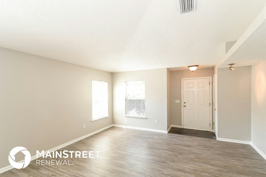 Building Photo - 1228 Spring Creek Ct