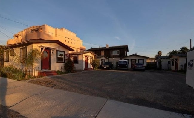 Primary Photo - 320 Ocean View Ave