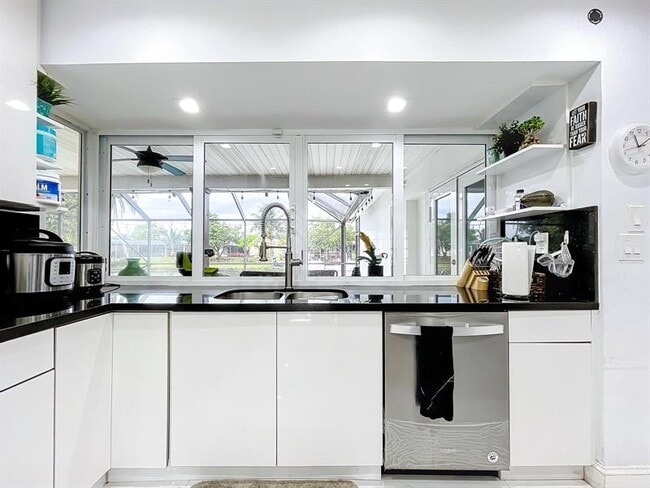 Building Photo - 2171 NW 87th Ave