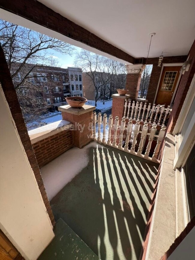 Building Photo - 6130 S Greenwood Ave