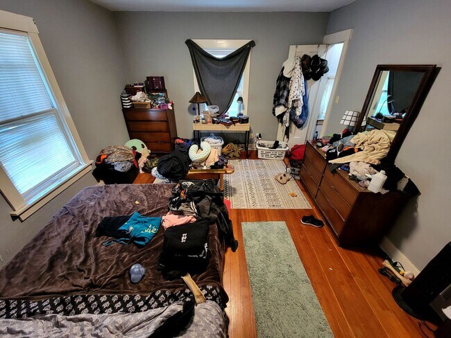 Building Photo - Well Care for Century Home Within Walking Distance to U of I, Downtown, & Multiple Parks