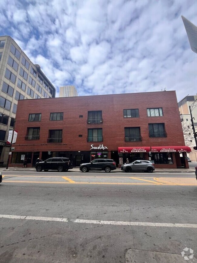 Building Photo - 440 N State St