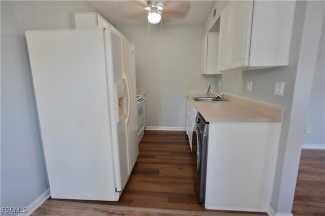 Building Photo - 4617 Bayshore Dr