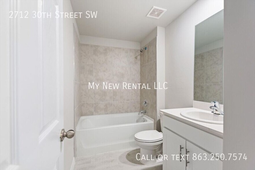 Building Photo - 2712 30th St SW