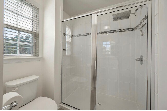 Building Photo - 337 Roche Dr