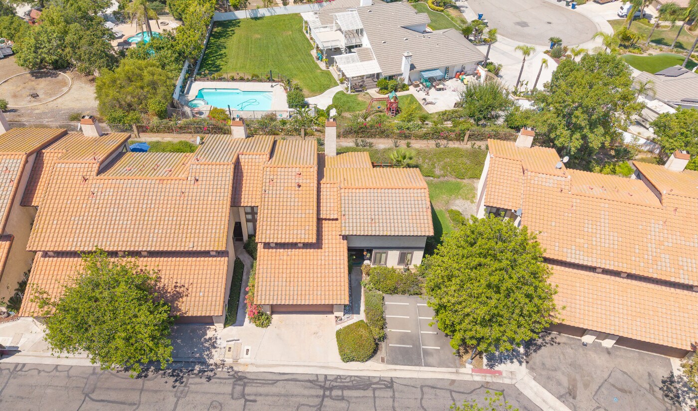 Building Photo - 6571 Carioca Ln