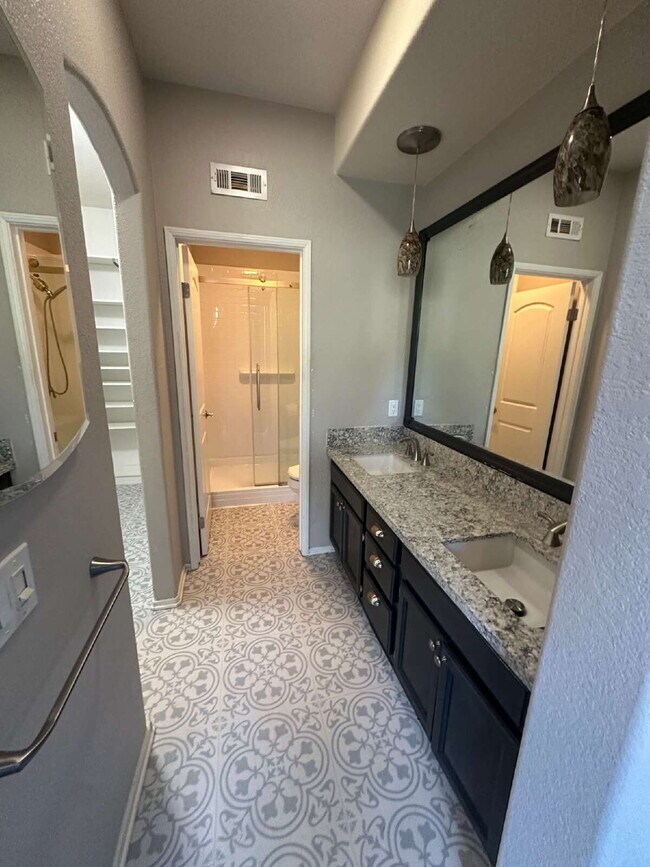 Building Photo - $4,000 - 4 Bed / 3.5 Bedroom Townhouse in Ambiance Neighborhood of San Marcos