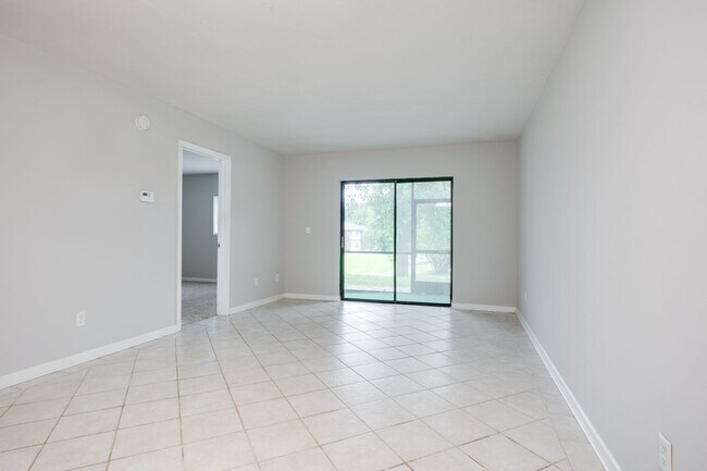 Building Photo - 503 Windsong Cir