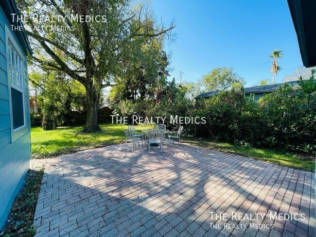 Building Photo - 1332 W Princeton St