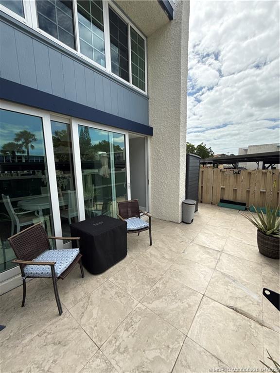 Building Photo - 1561 NE 12th Terrace