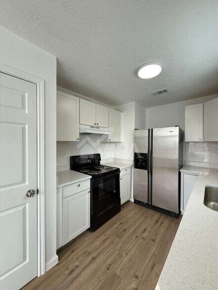Building Photo - 11510 Hatchet Pass Dr