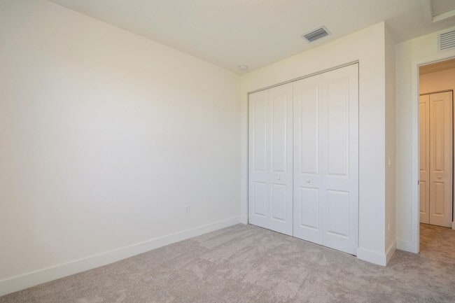 Building Photo - 12290 SW 44th Ct