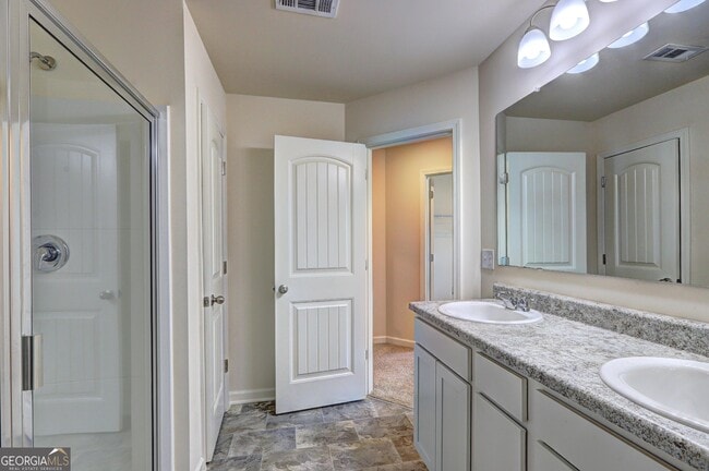 Building Photo - 69 Chastain Cir