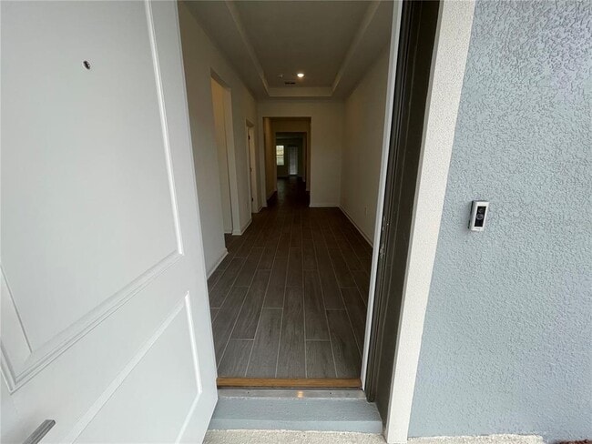 Building Photo - 2623 Runners Cir