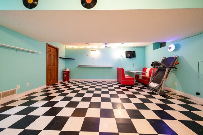 Building Photo - 8414 134th St Ct