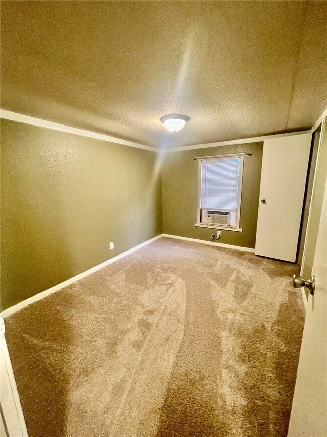 Building Photo - 625 Golden Bend Dr