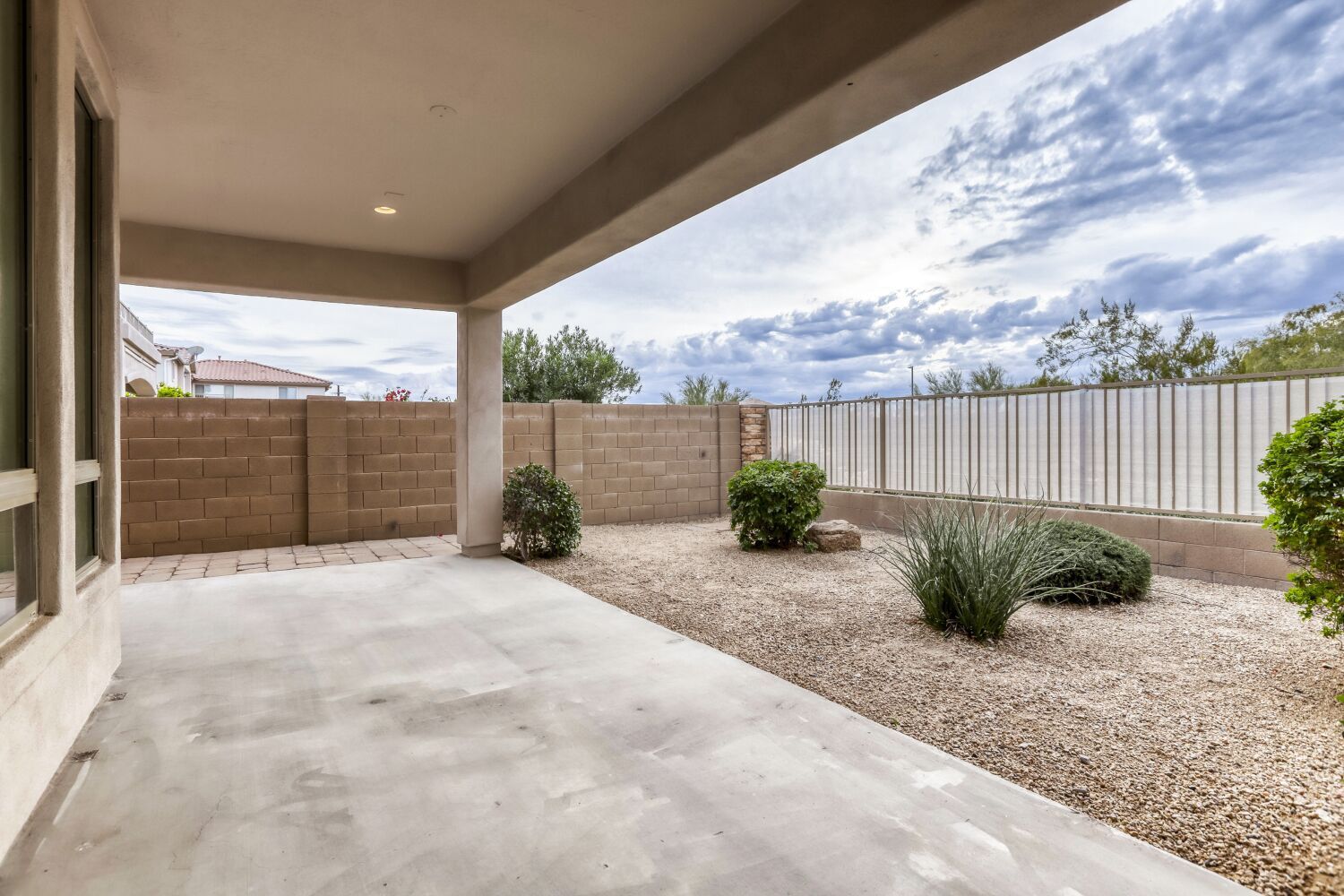 Building Photo - 16844 N 98th Pl