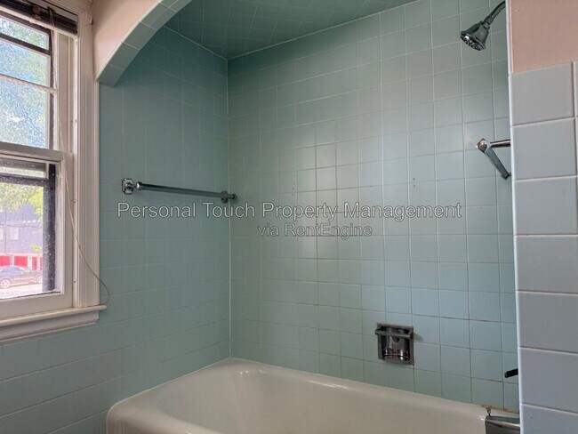 Building Photo - 704 8th St S