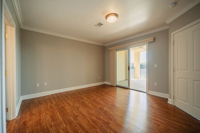 Building Photo - Harbor Crest condo for rent