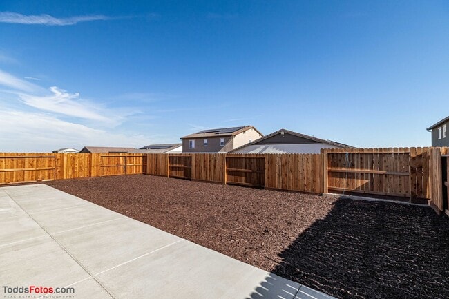 Building Photo - **** MOVE IN SPECIAL- 1/2 OFF FIRST MONTH RENT ****