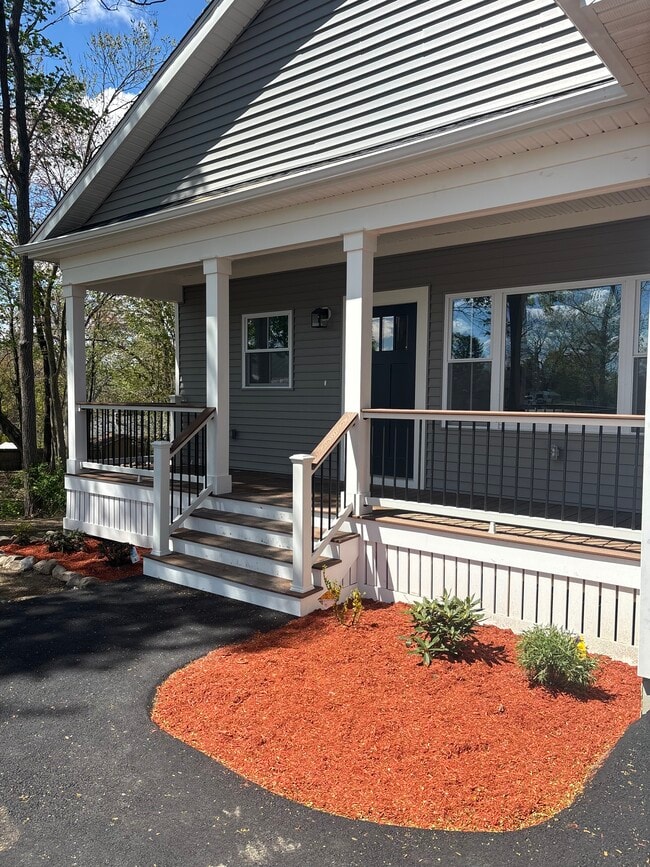 Building Photo - 60 Osgood Ave