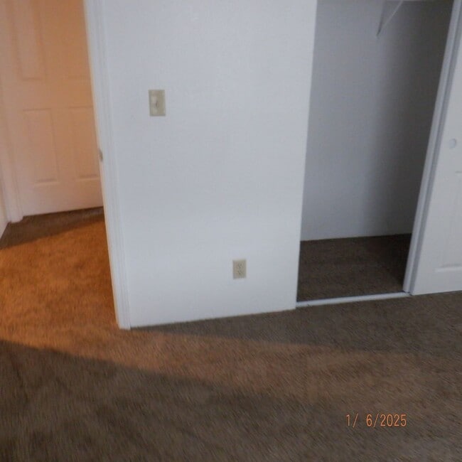 Building Photo - 83-3-2