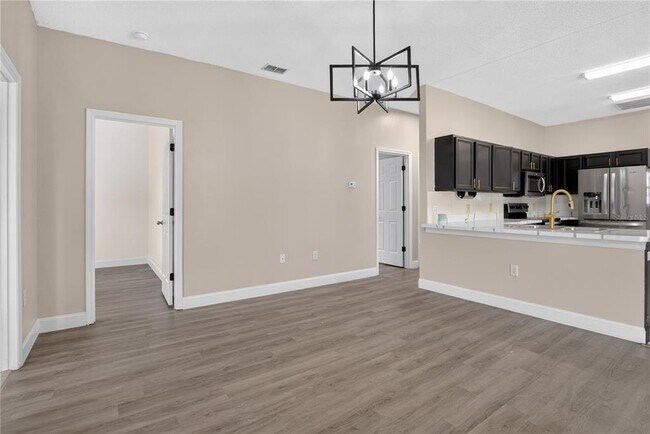Building Photo - 121 Aurelia Ct