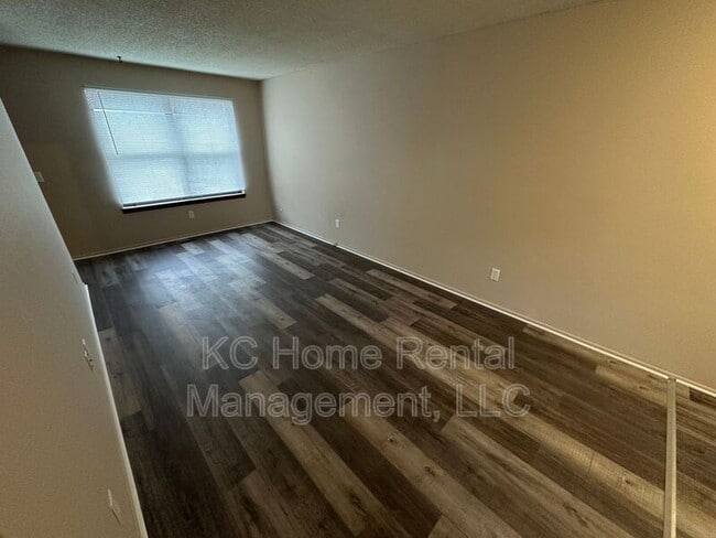 Building Photo - 426 Castle Dr