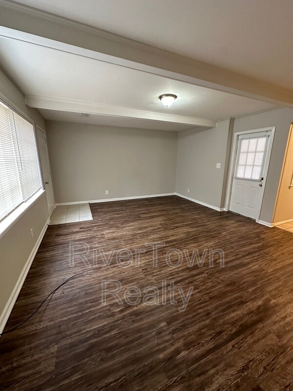 Building Photo - 4672 Willow Rd