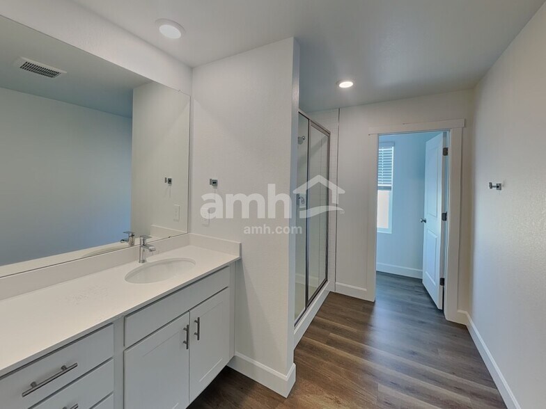 Building Photo - 10085 Abilene St