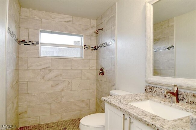Building Photo - 2412 NW 8th Pl