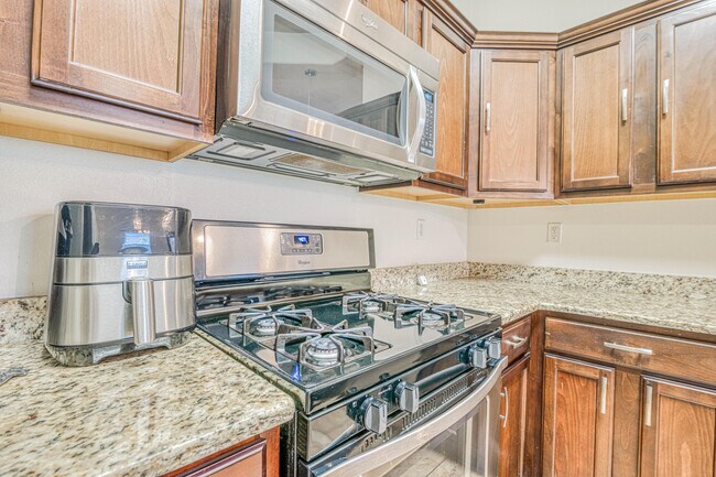 Building Photo - 7701 Maple Landing Court