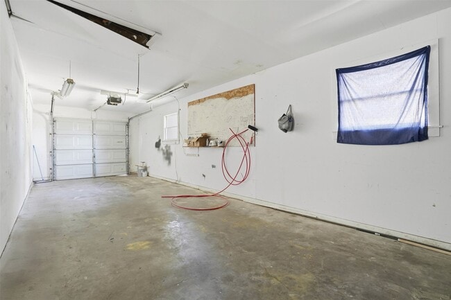 Building Photo - 612 Sunset Ln