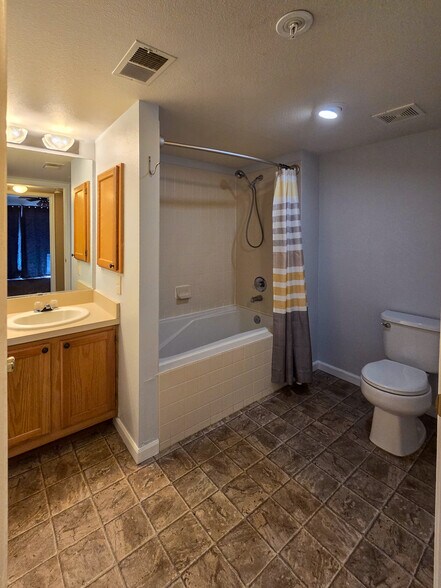 Building Photo - 4545 Wheaton Dr