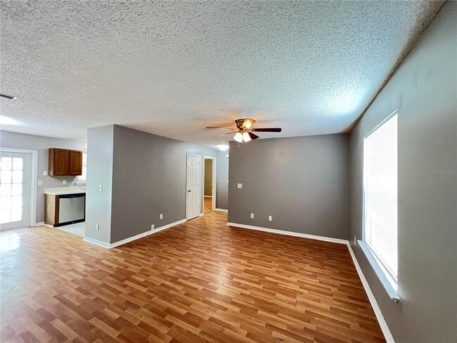 Building Photo - 109 E Osceola St