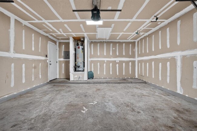 Building Photo - 2412 Kale Dr