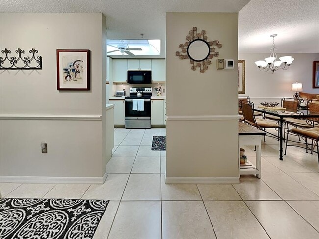 Building Photo - 6501 Stone River Rd