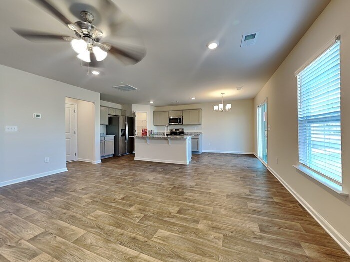 Building Photo - 437 Red Poll Wy