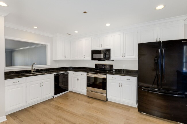 Building Photo - # Serene Living Near Travelers Rest