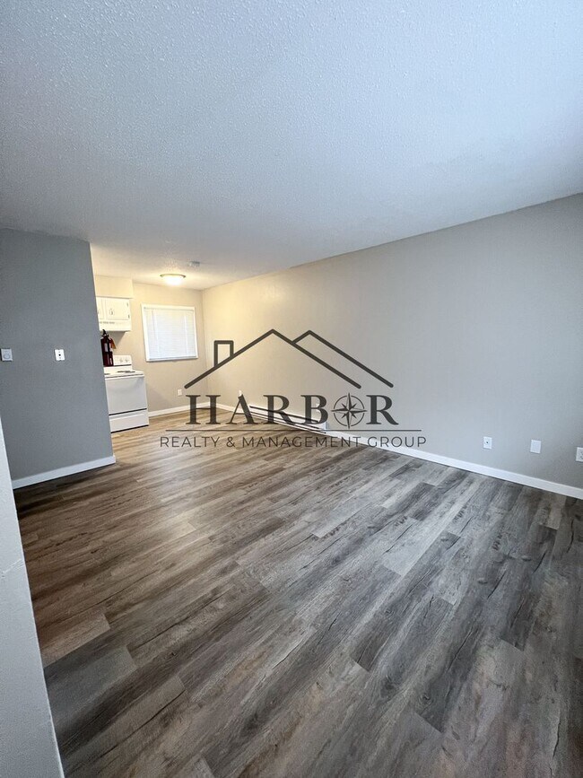 Building Photo - 1 Bedroom 1 Bath - New Avon - SPECIAL: App...
