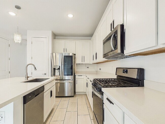 Building Photo - A luxe home in the heart of Chandler