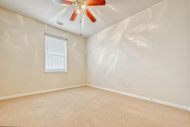 Building Photo - 5526 Hazel Berry Way